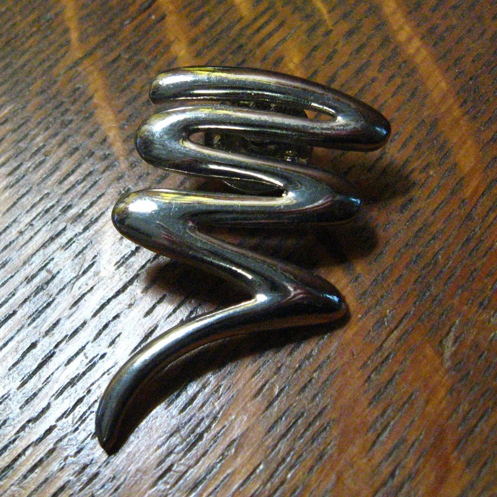 🛍 Vintage 1980's Squiggle Silver Lapel Pin Brooch